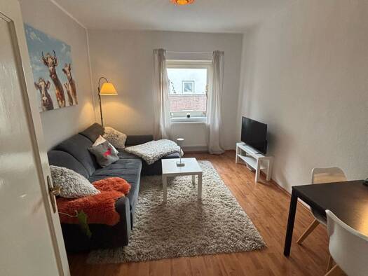 Wohnung zur Miete 325 € 2,5 Zimmer 78 m² Geschoss 1/4 frei ab 01.04.2026 Kleefeld Hannover 30625