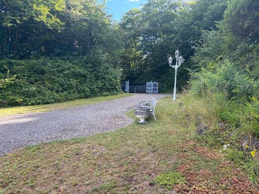 Einfamilienhaus zum Kauf 980.000 € 8 Zimmer 500 m² 3.000 m² Grundstück frei ab 01.01.2027 Hausen Waldbrunn 65620