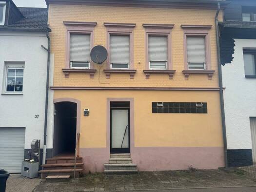 Einfamilienhaus zum Kauf als Kapitalanlage geeignet 95.000 € 7 Zimmer 146 m² Elversberg Spiesen-Elversberg 66583
