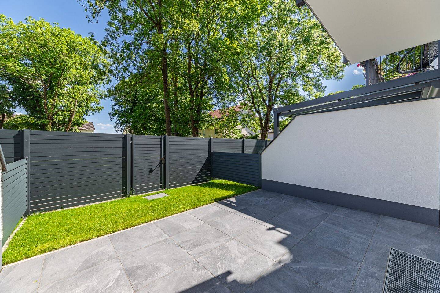 Einziehen, entspannen, wohlfühlen - Exklusives, neuwertiges Reihenmittelhaus direkt am Park!