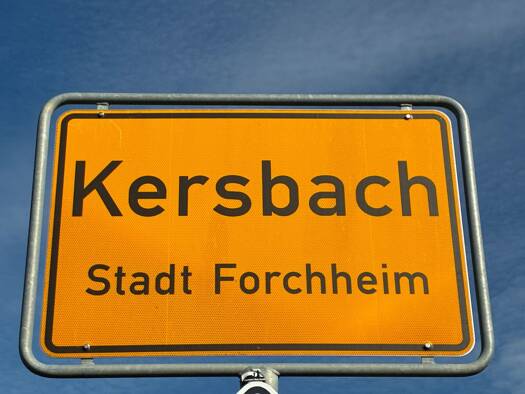 Bungalow zum Kauf als Kapitalanlage geeignet 595.000 € 7 Zimmer 97,3 m² 1.015 m² Grundstück Nordblick 6 Kersbach Forchheim 91301