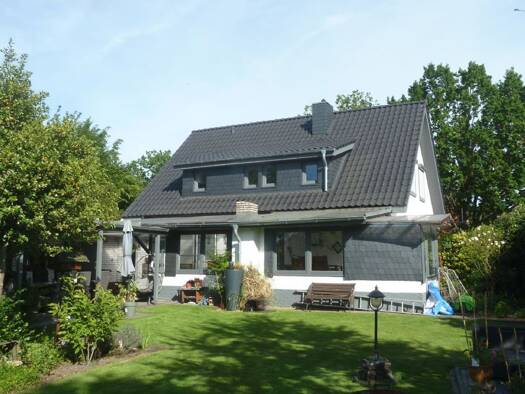 Einfamilienhaus zum Kauf 324.000 € 4 Zimmer 140 m² 1.006 m² Grundstück Zetel 26340