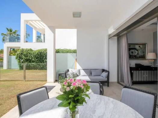 Chalet zur Miete 9.000 € 3 Zimmer 281 m² Marbella 29602