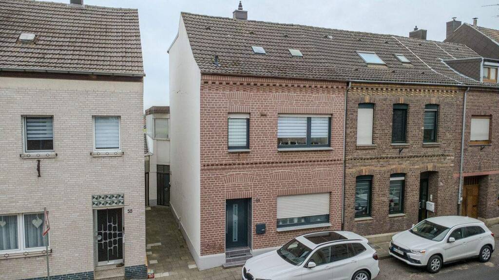 Mehrfamilienhaus zum Kauf 275.000 € 4 Zimmer 130 m² 540 m² Grundstück Hochneukirch Jüchen 41363