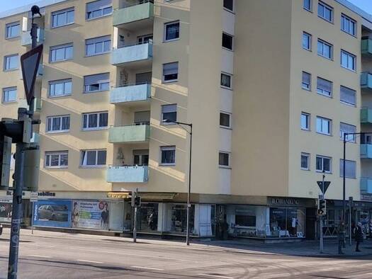 Wohnung zur Miete 1.250 € 4,5 Zimmer 97 m² Geschoss 1/5 frei ab sofort Stadtmitte Neu-Ulm 89231