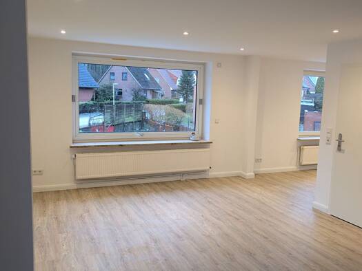 Einfamilienhaus zur Miete 1.850 € 1 Zimmer 145 m² 610 m² Grundstück frei ab 01.04.2026 Wellingdorf Kiel 24148