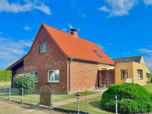 Einfamilienhaus zum Kauf 245.000 € 4 Zimmer 115 m² 923 m² Grundstück Robertsdorf Blowatz 23974
