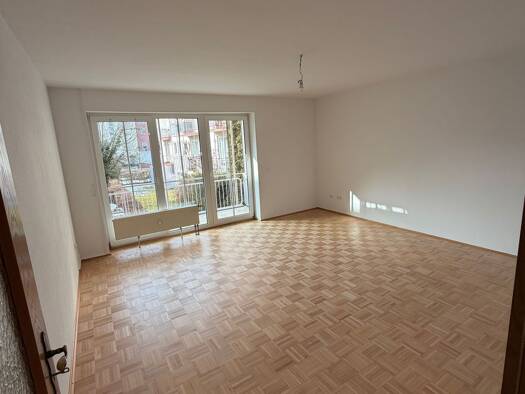 Wohnung zur Miete 800 € 2 Zimmer 68 m² Geschoss 1/1 frei ab sofort Waldkraiburg 84478