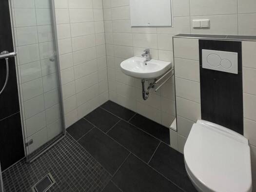 Wohnung zur Miete 330 € 2 Zimmer 55 m² EG Thomas-Müntzer-Straße 53 Neustadt Neustadt an der Orla 07806