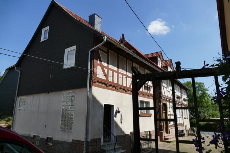 Einfamilienhaus zum Kauf 49.000 € 4 Zimmer 110 m²<br/>Wohnfläche 308 m²<br/>Grundstück ab sofort<br/>Verfügbarkeit Harmuthsachsen Waldkappel 37284