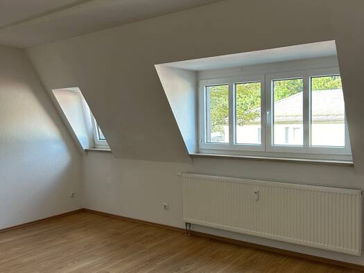 Studio zur Miete 210 € 1 Zimmer 28 m² 4. Geschoss frei ab sofort Melanchthonstraße 4 Stadtmitte Plauen 08523