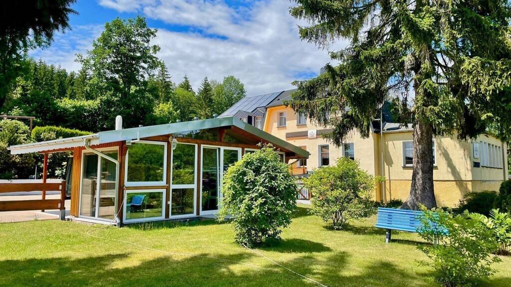 Haus zum Kauf provisionsfrei 390.000 € 15 Zimmer 475 m² 5.110 m² Grundstück An der Talsperre 2 Klingenberg 01774