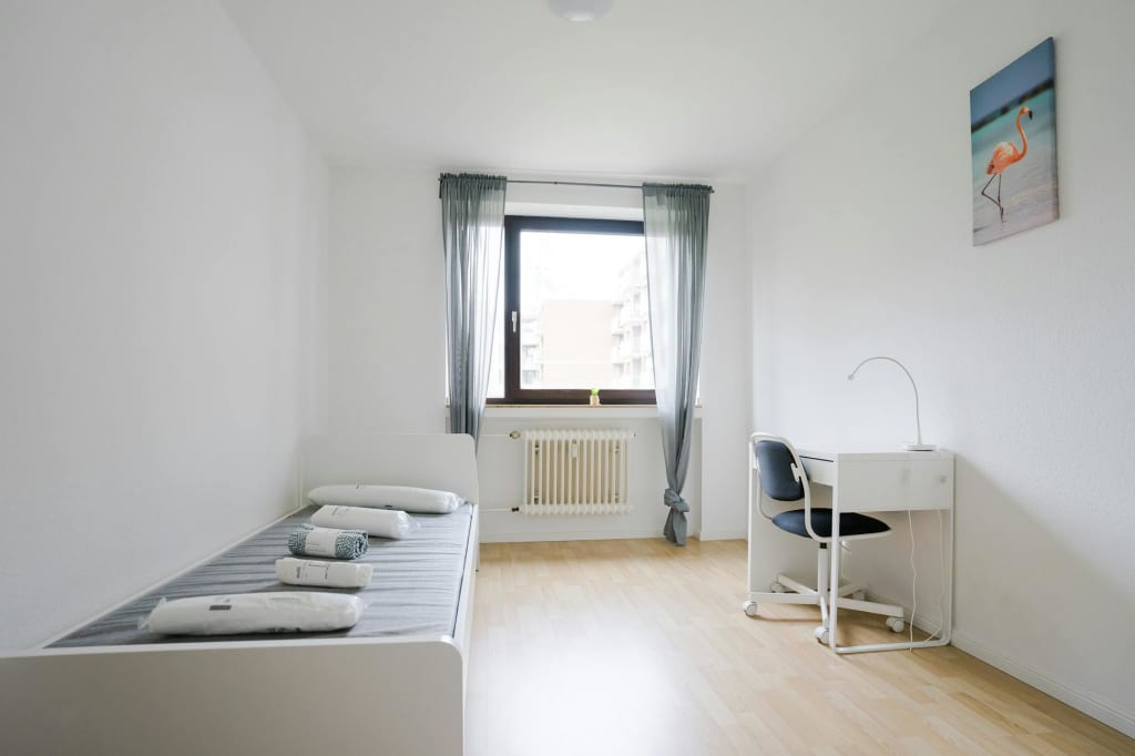 Wohnung zur Miete Wohnen auf Zeit 619 € 1 Zimmer 9 m²<br/>Wohnfläche 06.01.2025<br/>Verfügbarkeit Kölner Landstraße Wersten Düsseldorf 40589