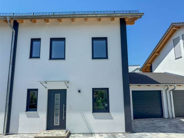 Doppelhaushälfte zur Miete 11,43 € 5 Zimmer 140 m² frei ab sofort Burgkirchen 5274