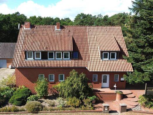 Einfamilienhaus zum Kauf 299.000 € 7 Zimmer 185,6 m² 1.095 m² Grundstück frei ab sofort Hülsen Dörverden 27313