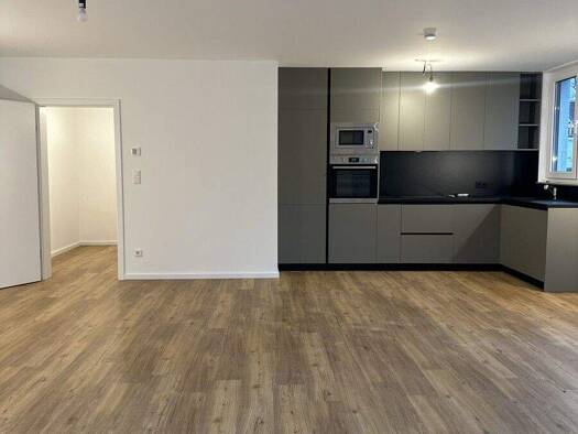 Wohnung zur Miete - Erstbezug 1.730 € 3,5 Zimmer 82,3 m² 1. Geschoss Rath Düsseldorf 40472