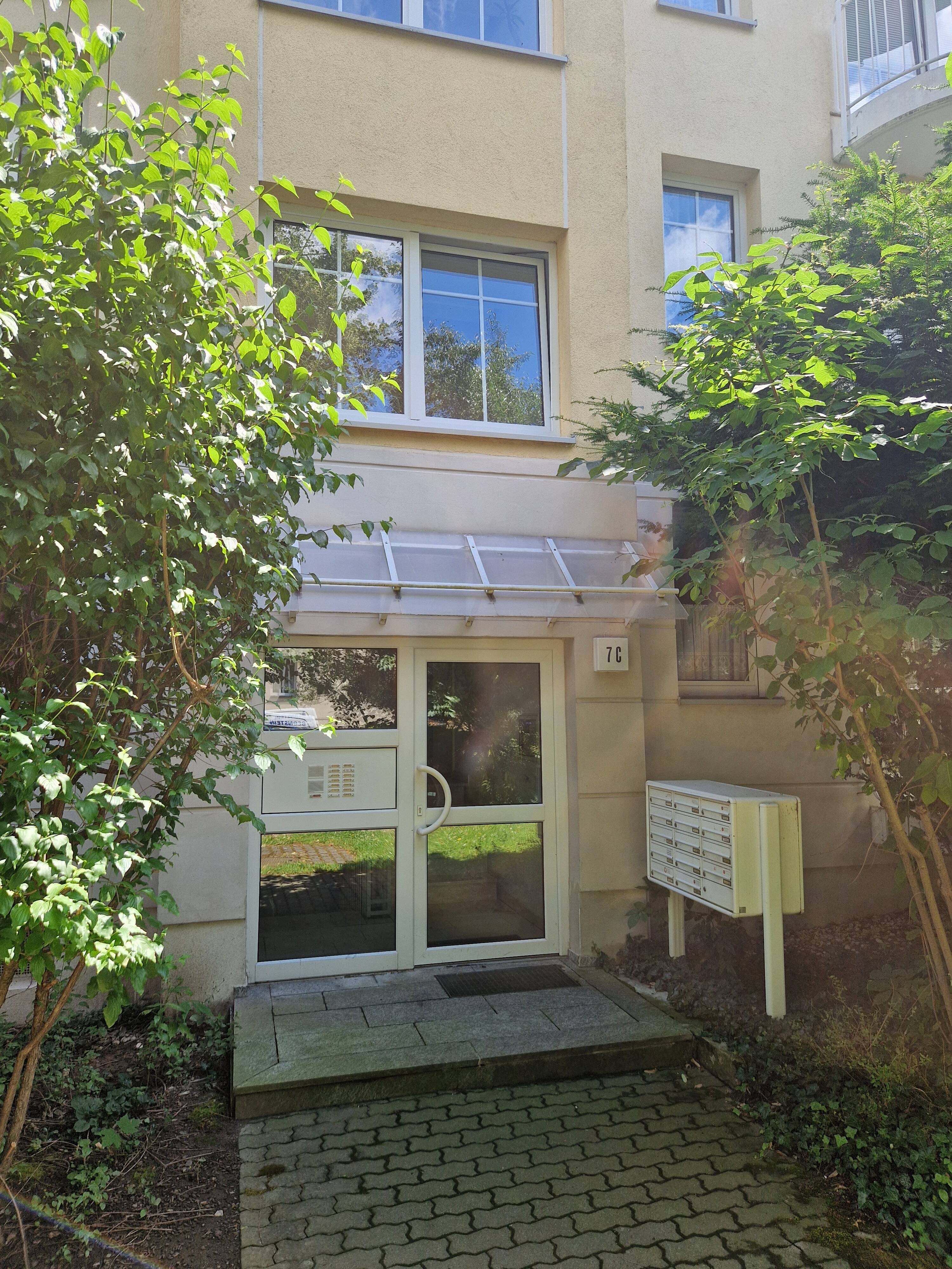 Property thumbnail 3