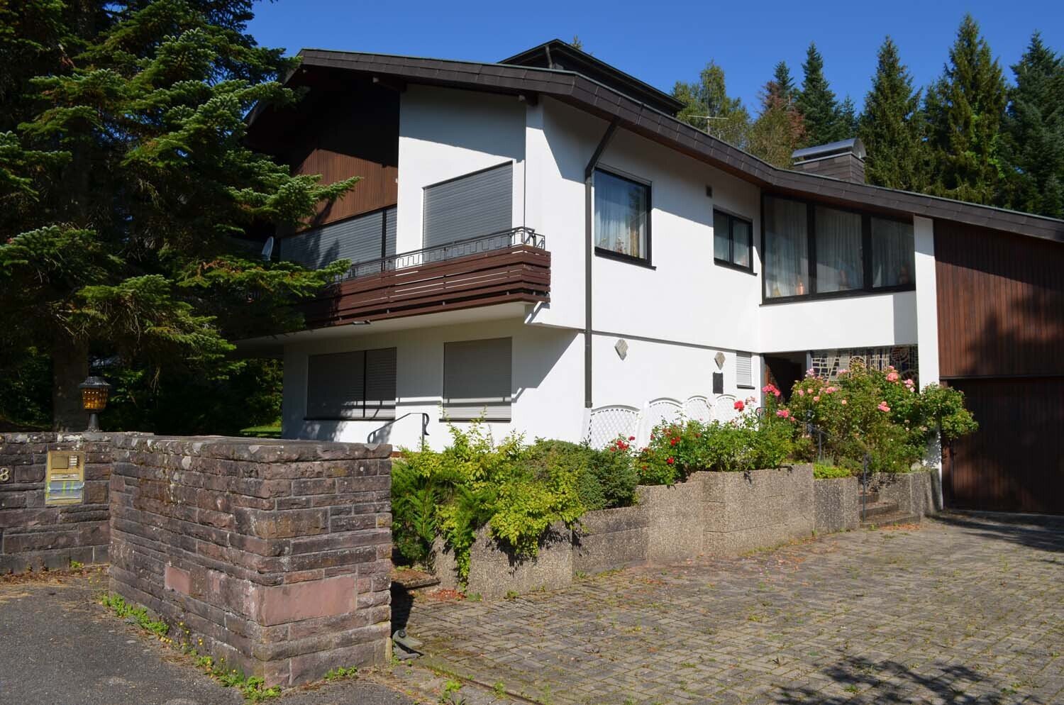 Mehrfamilienhaus zum Kauf 10 Zimmer 350 m²<br/>Wohnfläche 1.358 m²<br/>Grundstück Bad Wildbad Bad Wildbad 75323