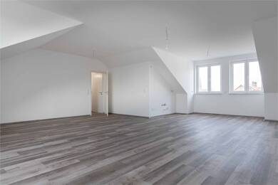 Wohnung zur Miete 1.189 € 3 Zimmer 85 m² Dachgeschoss, 2. Geschoss frei ab sofort Speyer 67346