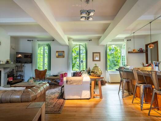 Schloss zum Kauf 3.725.000 € 40 Zimmer 1.563,3 m² 1.400.000 m² Grundstück ANDUZE 30140