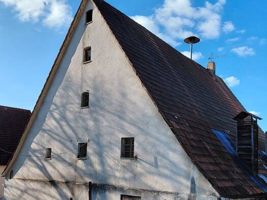 Bauernhaus zum Kauf provisionsfrei 145.000 € 9 Zimmer 250 m² 2.424 m² Grundstück Vorra 91247