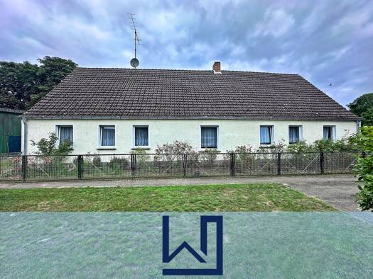 Haus zum Kauf 74.000 € 5 Zimmer 130 m² 1.500 m² Grundstück Schmuggerow Löwitz 17398