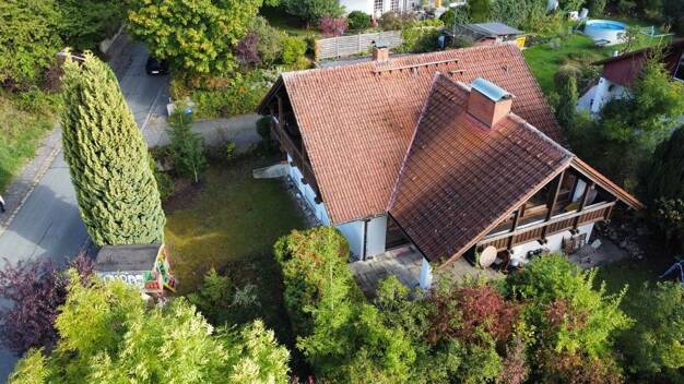 Villa zum Kauf 599.000 € 7 Zimmer 240 m² 900 m² Grundstück Destuben Bayreuth 95448