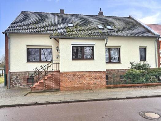 Einfamilienhaus zum Kauf 270.000 € 5 Zimmer 195 m² 5.648 m² Grundstück frei ab sofort Parchen Genthin 39307