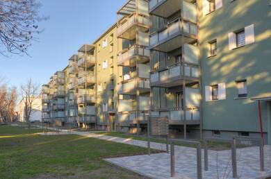 Wohnung zur Miete 433 € 2 Zimmer 50,6 m² 3. Geschoss frei ab 01.08.2025 Vogelweide 57 Südstadt Halle 06130