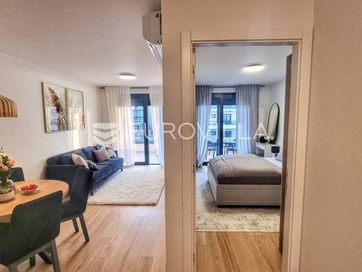 Studio zur Miete 900 € 1 Zimmer 53 m² 2. Geschoss Borik Diklo - Puntamika