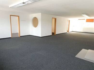 Büro-/Praxisfläche zur Miete 700 € 4 Zimmer 179 m² Bürofläche Röthlein Röthlein 97520