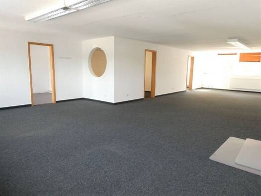 Büro zur Miete 700 € 4 Zimmer 179 m² Bürofläche Röthlein Röthlein 97520