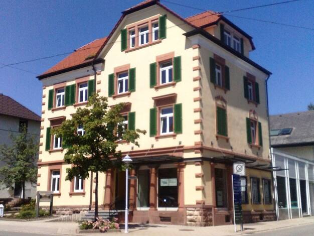 Wohnung zur Miete 1.090 € 4 Zimmer 109 m² 1. Geschoss frei ab sofort Hermann-Voland-Str 2 Königsfeld Königsfeld im Schwarzwald 78126