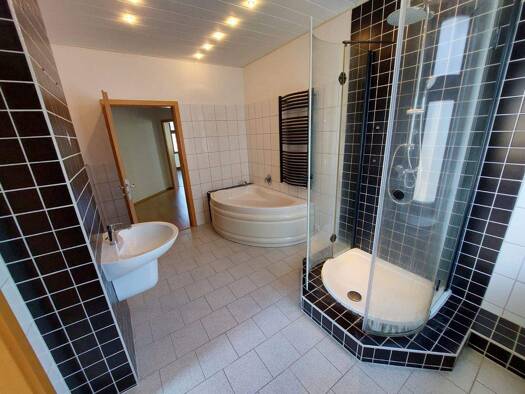 Maisonette zur Miete 760 € 3,5 Zimmer 126,8 m² Weststr. 37 Limbach-Oberfrohna 09212