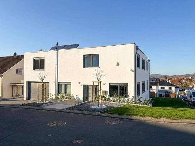 Einfamilienhaus zur Miete 2.830 € 6,5 Zimmer 283 m² 657 m² Grundstück frei ab 01.03.2026 Himmelsborn 19 Ehlen Habichtswald 34317