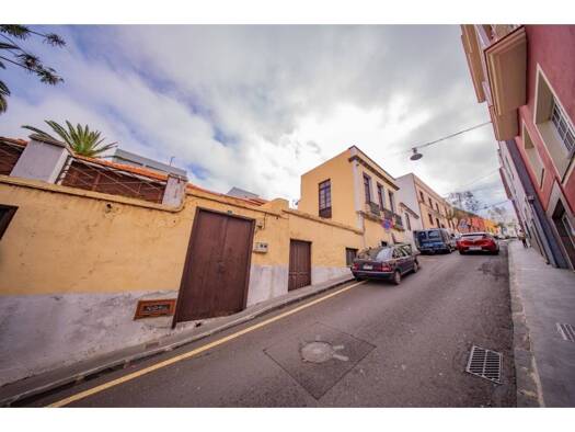 Doppelhaushälfte zum Kauf 575.000 € 15 Zimmer 633 m² 1.220 m² Grundstück Los Realejos 38410