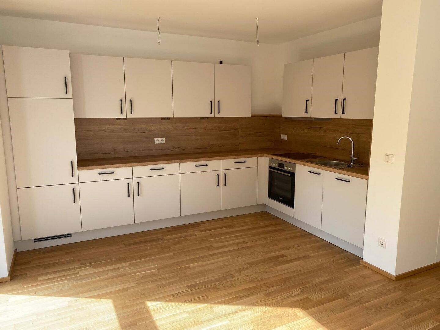 2-Zimmer mit großer Grünfläche im EG