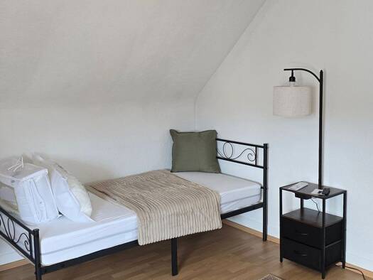 WG-Zimmer zur Miete 570 € 12 m² 3 Geschosse frei ab 01.09.2026 Friedrichshafen Friedrichshafen 88046