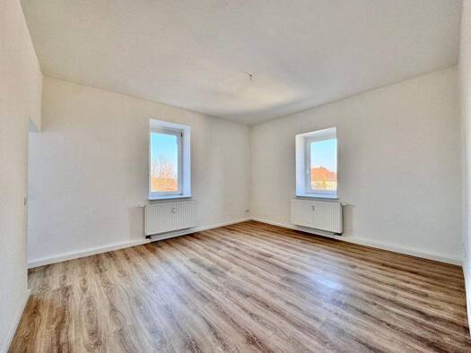 Wohnung zur Miete 396 € 3 Zimmer 66 m² frei ab sofort Curiestraße 8 Siegmar Chemnitz 09117