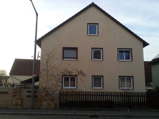 Doppelhaushälfte zum Kauf als Kapitalanlage geeignet 299.600 € 4,5 Zimmer 140 m² 399 m² Grundstück Ellingen Ellingen 91792