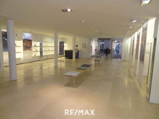 Laden zur Miete 401 m² Verkaufsfläche Innsbruck 6020