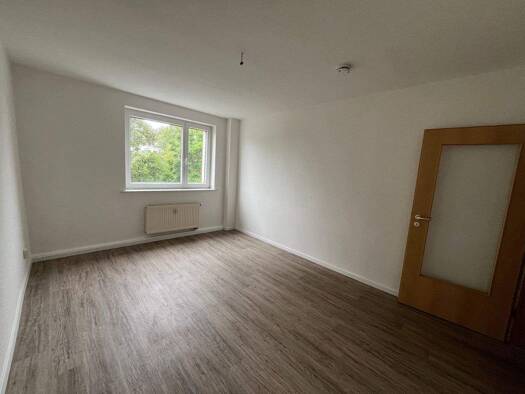 Wohnung zur Miete 329 € 3 Zimmer 60 m² Geschoss 2/4 frei ab sofort Leipziger Straße 117 Pölbitz Zwickau 08058