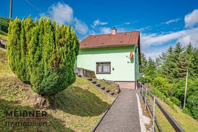 Haus zum Kauf 110.000 € 7 Zimmer 90 m² 1.328 m² Grundstück frei ab sofort Wahlbezirk 51 Suhl 98527