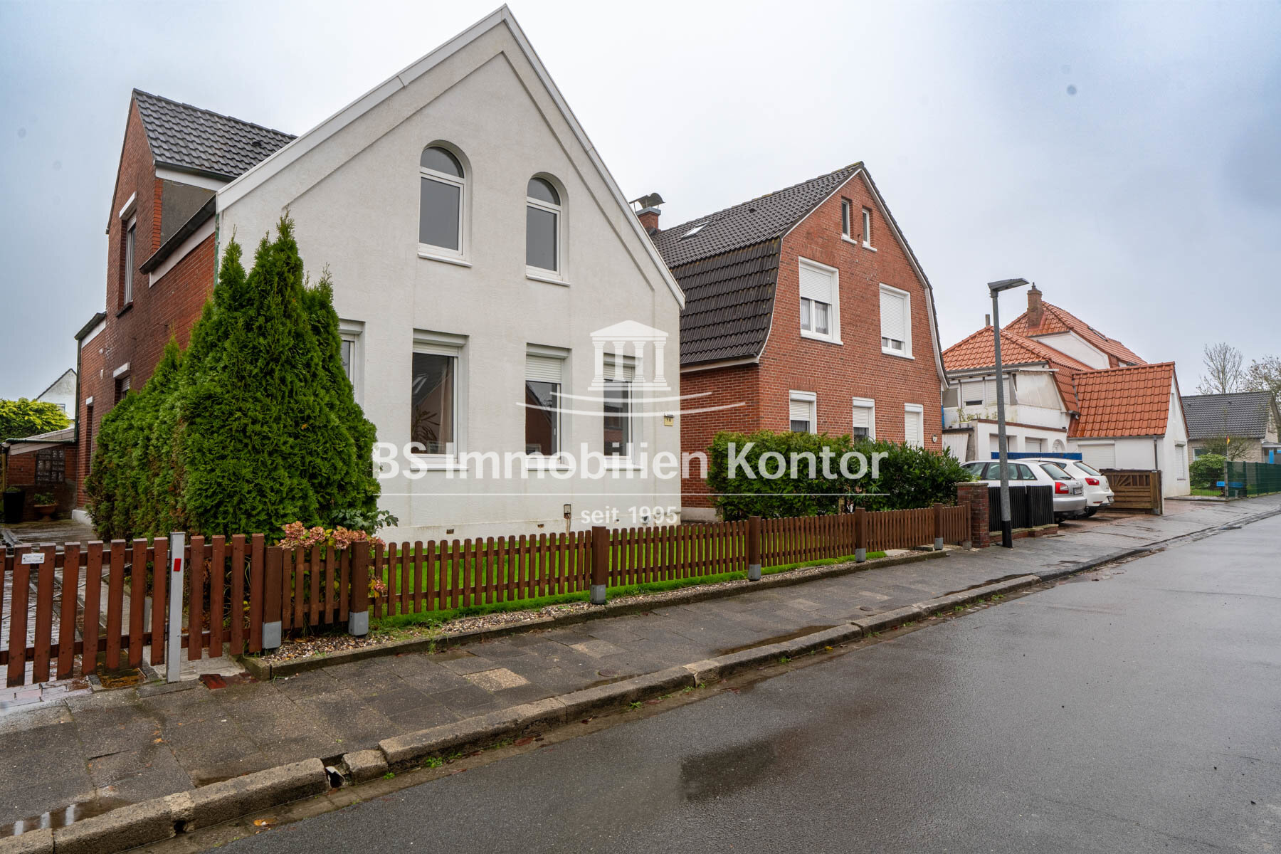 Einfamilienhaus zum Kauf 245.000 € 5 Zimmer 110 m²<br/>Wohnfläche 407 m²<br/>Grundstück Harsweg Emden 26721