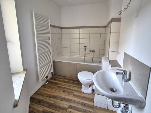Einfamilienhaus zur Miete 1.139 € 4,5 Zimmer 125 m² 170 m² Grundstück frei ab sofort Fischerstraße 26 Bad Freienwalde Bad Freienwalde (Oder) 16259