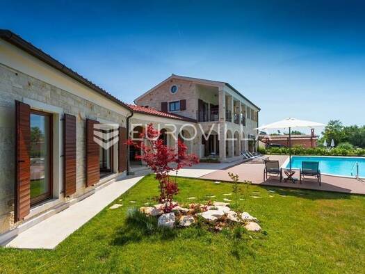 Einfamilienhaus zum Kauf - Erstbezug 880.000 € 3 Zimmer 216 m² Tinjan Tinjan 52444