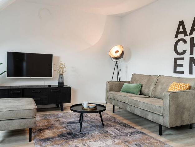 Wohnung zur Miete auf Zeit 1.500 € 2 Zimmer 52 m² frei ab sofort Kapellenstraße 43 Aachen Aachen 52066