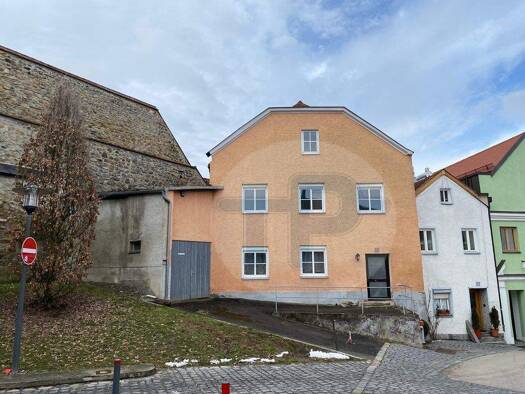 Mehrfamilienhaus zum Kauf 295.000 € 6 Zimmer 230 m² 285 m² Grundstück Vilshofen 94474