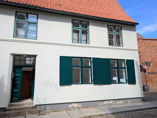 Wohnung zur Miete 690 € 2 Zimmer 62 m² frei ab sofort Schillstraße 27 Altstadt Stralsund 18439