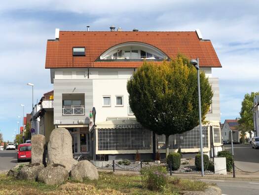 Wohnung zur Miete 550 € 3 Zimmer 66,9 m² Dachgeschoss, 1. Geschoss frei ab 01.10.2025 Marktplatz 21 Trossingen Trossingen 78647